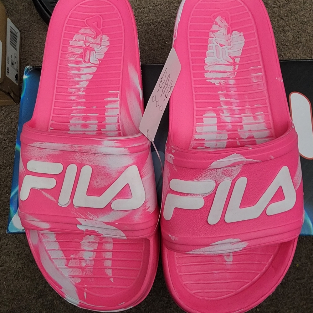Fila Slides size 10